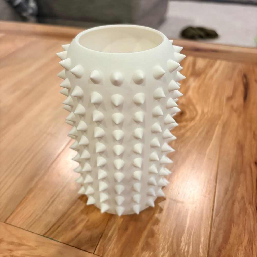 White Spiked bkr bottle cover